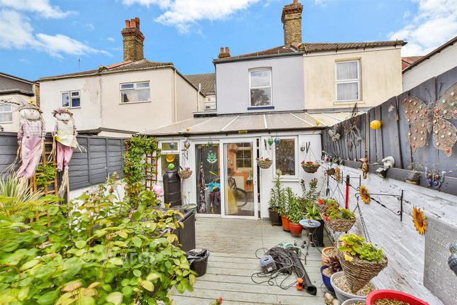 124, Rainham Road, Chatham photo 2