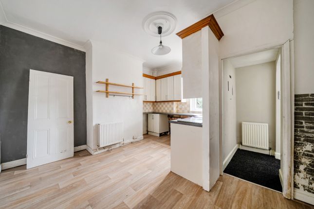 6, Cobden Road, West Yorkshire photo 4