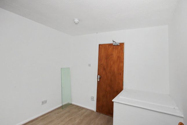 9, Newmarket photo 3