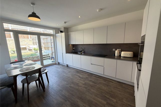 29, Helios Way, Barnet photo 2