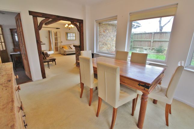 1, Southleigh Road, Havant photo 4