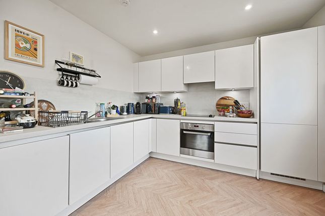 25, Cornelious apartments, Harrow photo 2