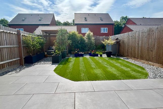 17, Moss Drive, Newport photo 4