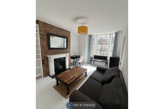 Flat, Saltoun Road, London photo 3