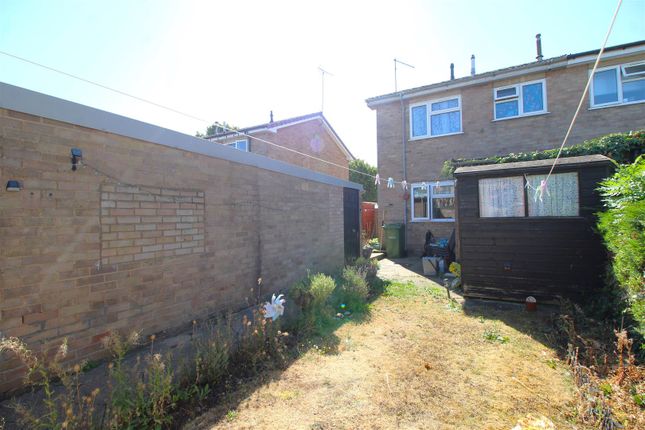 105, Mountbatten Way, Peterborough photo 2