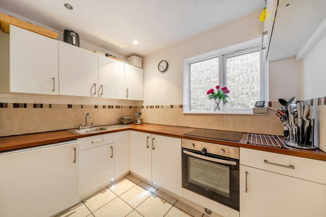 Flat 9, 26, Mill Green Road, Sutton photo 3