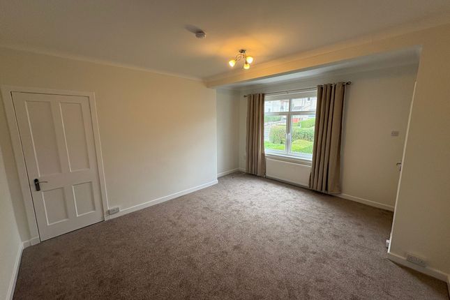 53 Wallace Avenue, Johnstone photo 2