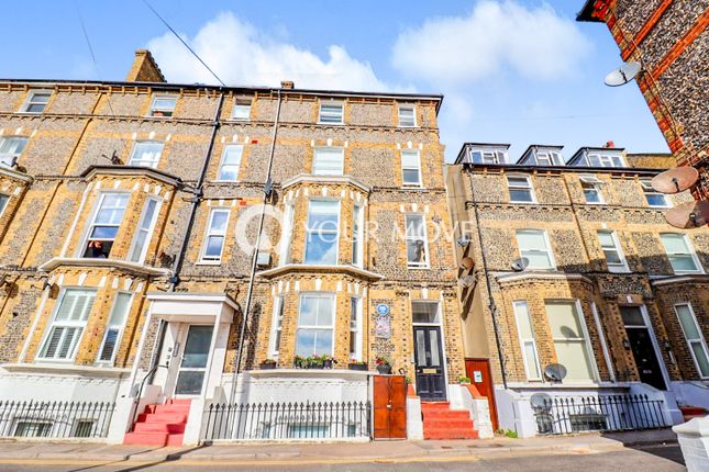 Thumbnail Flat for sale in Chandos Square, Broadstairs, Kent