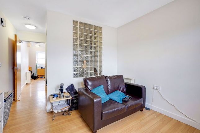 Thumbnail Flat to rent in Station Road West, Canterbury