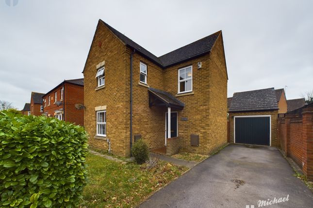 Detached house for sale in Sandhill Way, Aylesbury, Buckinghamshire