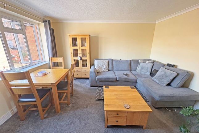 Flat 12 ,The Towers, Park Avenue, Skegness photo 2