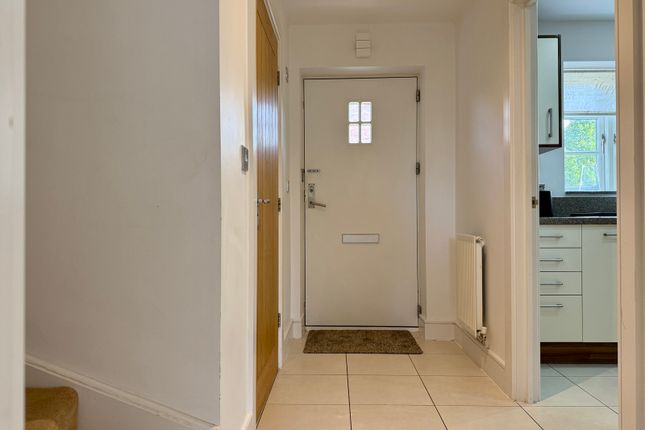 9, Orchard Close, Stratford-upon-Avon photo 4