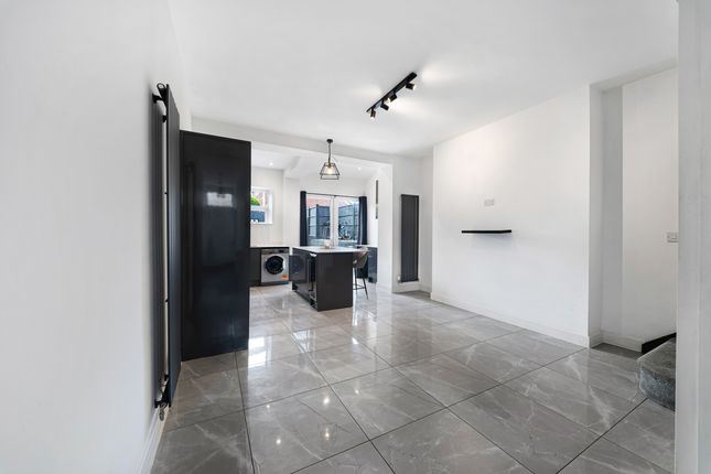 119, Turton Road, Bolton, Greater Manchester photo 4