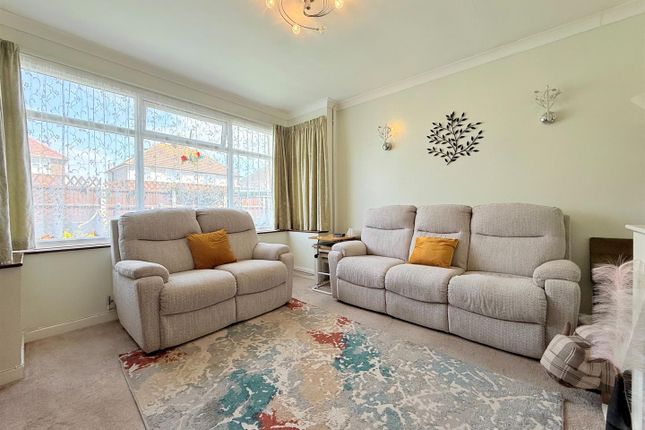 5, Midland Close, Great Yarmouth photo 2