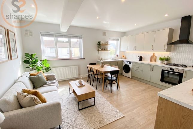 1-bed flat on 107d Framfield Road, Mitcham, £1,450/mo