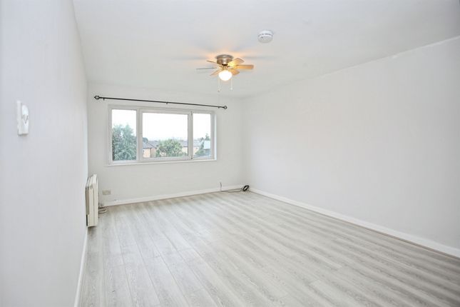 5, Trewartha Court, CARDIFF photo 2