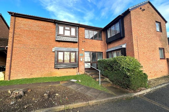 Studio for sale in Astra Court, Colin Road, Round Green, Luton, Bedfordshire