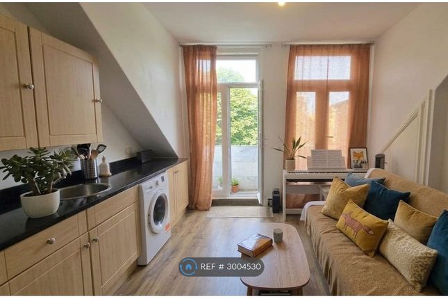 Acton Lane Chiswick, London photo 3