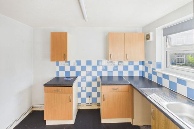 19, Rosehill Gardens, Penzance photo 2
