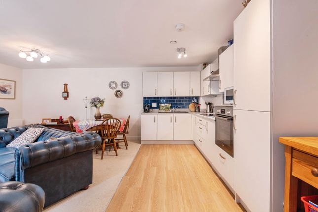 4 Kingfisher Court,, South Street, Somerset photo 4