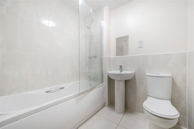 Flat 3,, Evesham House, Reading photo 2