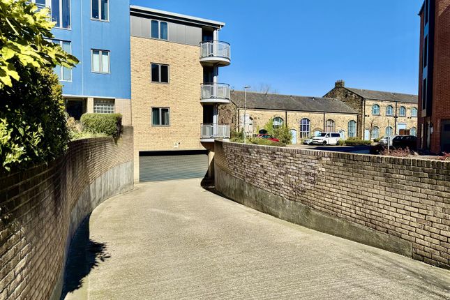 7 Fairway Court, Fletcher Road, Gateshead photo 2