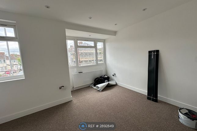 Eighth Avenue, Luton photo 2