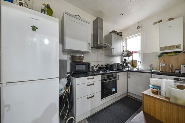 Flat 3, 20 Minard Road, London photo 2
