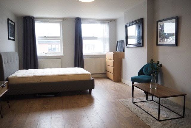 Thumbnail Flat to rent in Clova Road, Forest Gate, London