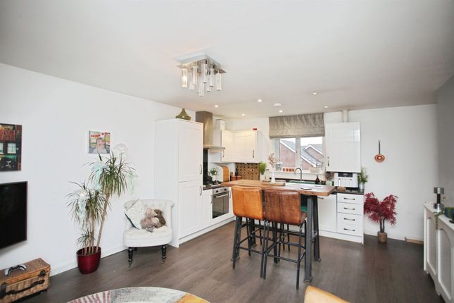 13, Aspen Road, Rugby photo 3