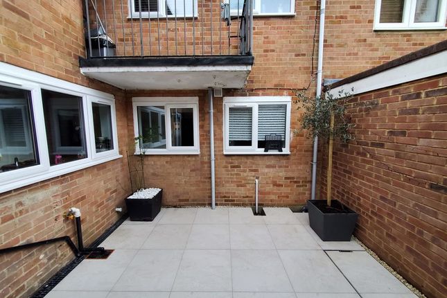 4, Hilldown Road, Hemel Hempstead photo 4
