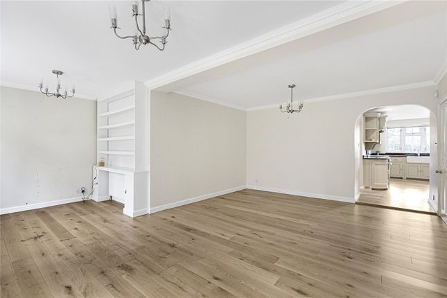 Detached house to rent in Musgrave Close, Hadley Wood, Hertfordshire