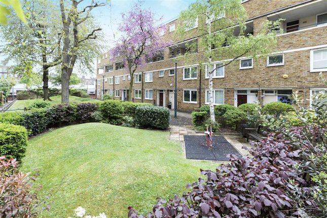 Flat for sale in Harewood Avenue, London
