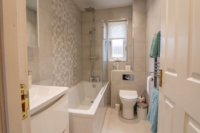 10 Locherburn Place, Johnstone photo 4
