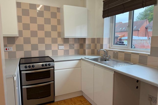 26 Chequers Close, Hereford photo 4