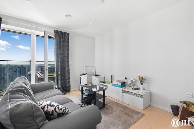 Flat for sale in Glasshouse Gardens, London