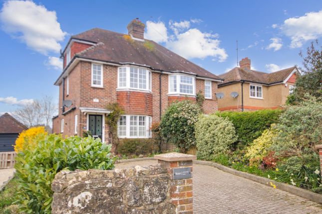 3-bed house on Bays, Dunnings Road, East Grinstead, £525,000