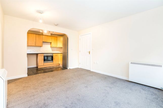 17, Mirabella Close, Southampton photo 2