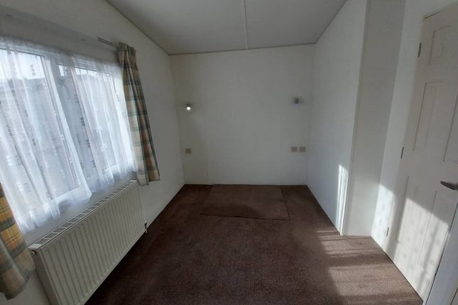 Manston Court Road, Margate photo 4
