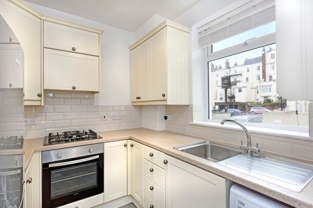1 Alice Close, Hove photo 3