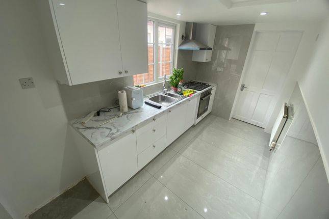 50, KIDDERMINSTER photo 2