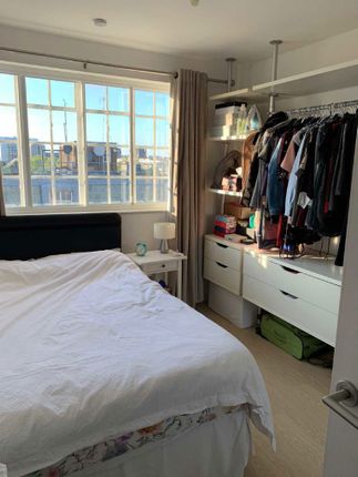 Flat 447, Russell Court, Woburn Place, London photo 4