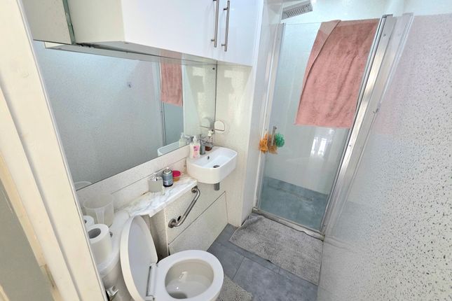 Wellesbourne Drive, Glenfield photo 5