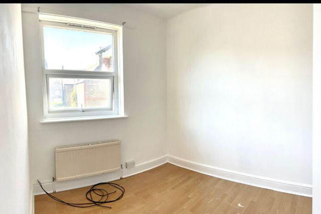 Flat to rent in Chalsey Road, London
