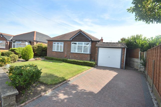 3 bed detached bungalow to rent in Wincham Road, Sale M33