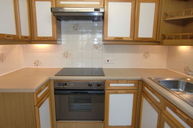 46, Swn-Y-Mor, Conway Road, Colwyn Bay photo 5