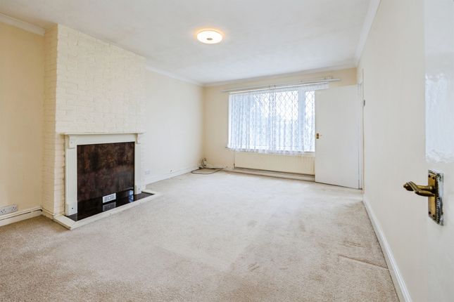 8, Ash Grove, Lincoln photo 4