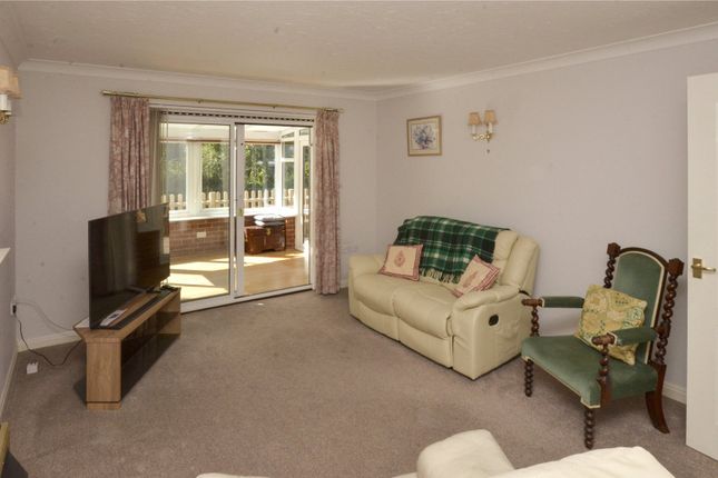 7, Garden Court, West Moors photo 2