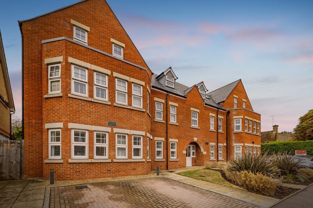 1-bed flat on Alexandra Road, Watford WD17, £270,000