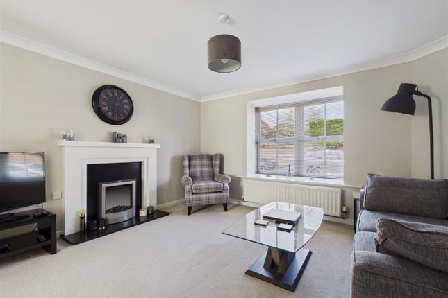 6, Little Pasture, Ingleby Barwick, Stockton-on-Tees photo 2